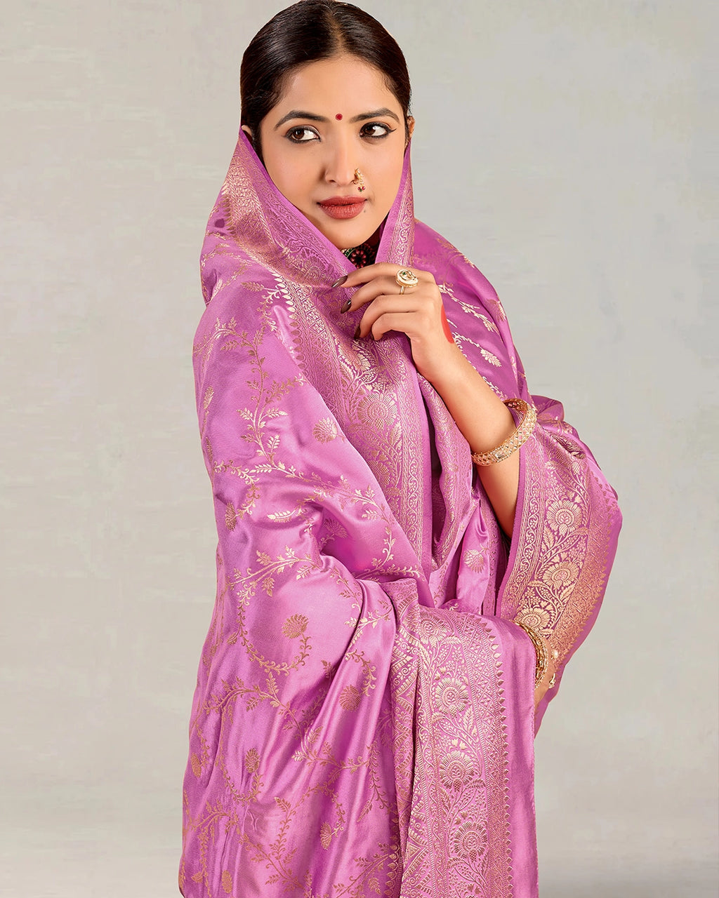 Orchid Banarasi Silk Saree with Elegant Floral Jaal Weaves