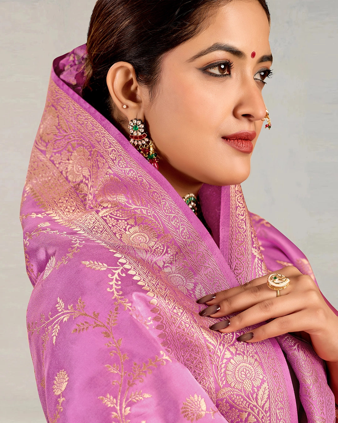 Orchid Banarasi Silk Saree with Elegant Floral Jaal Weaves