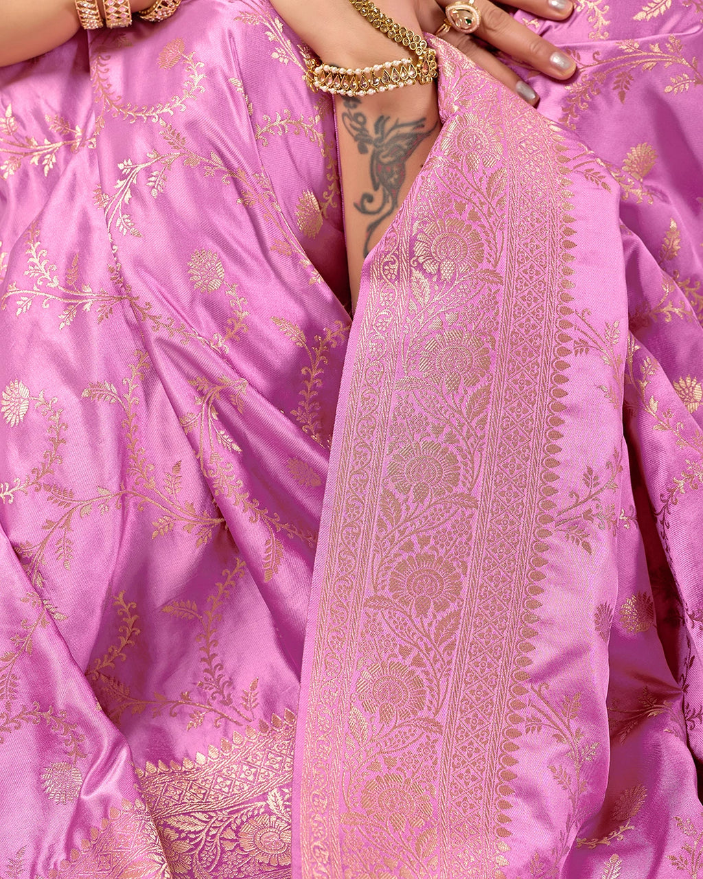 Orchid Banarasi Silk Saree with Floral Vine Jaal Weaves
