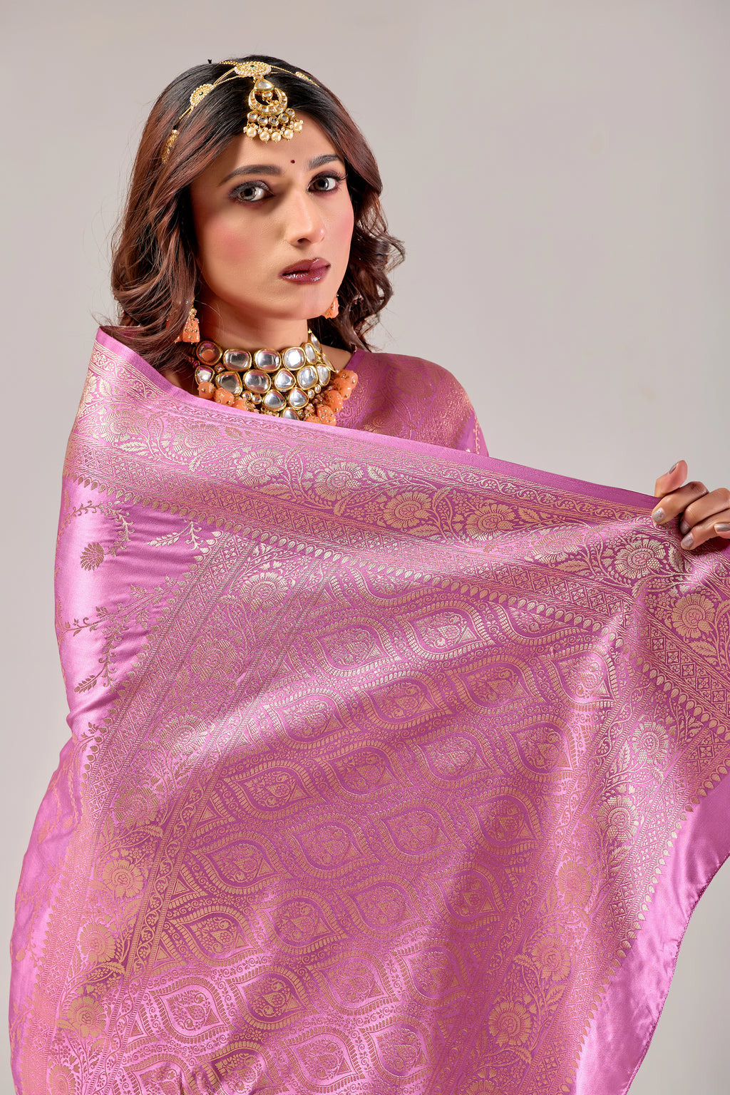 Orchid Banarasi Silk Saree with Floral Vine Jaal Weaves