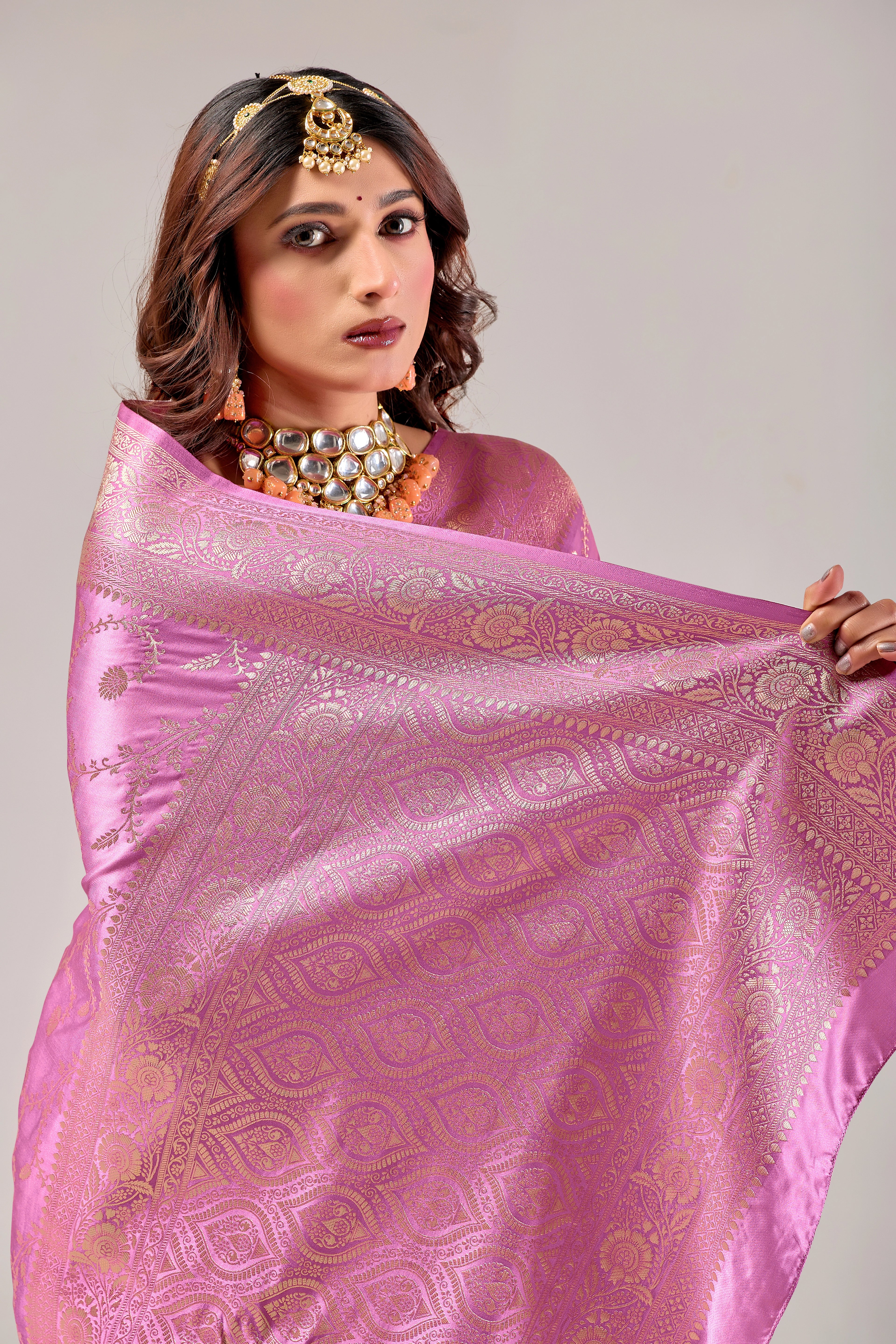 Orchid Banarasi Silk Saree with Floral Vine Jaal Weaves
