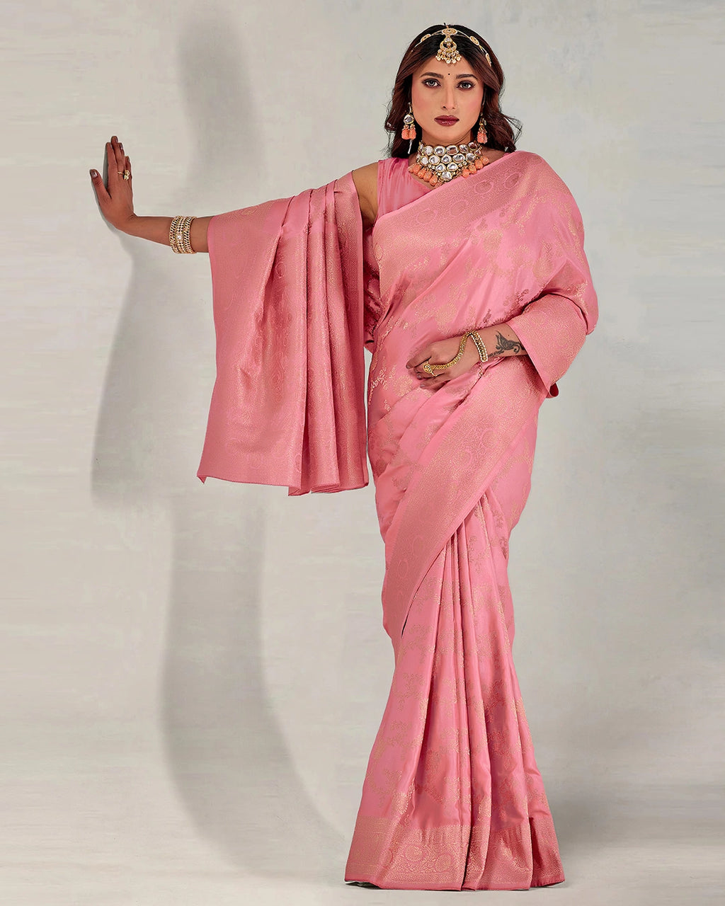 Pink Banarasi Silk Saree with Floral Jaal Weaves