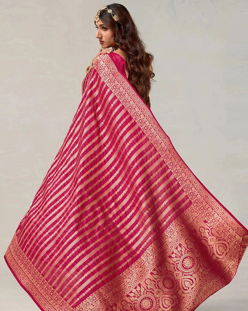 Rani Pink Banarasi Silk Saree with Traditional Weaving and Grand Pallu