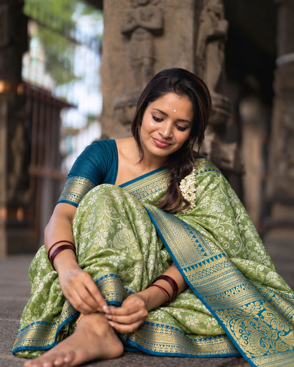 Green Kanjivaram Silk Saree with All-Over Floral Jaal Pattern with Contrast Peacock Blue Border
