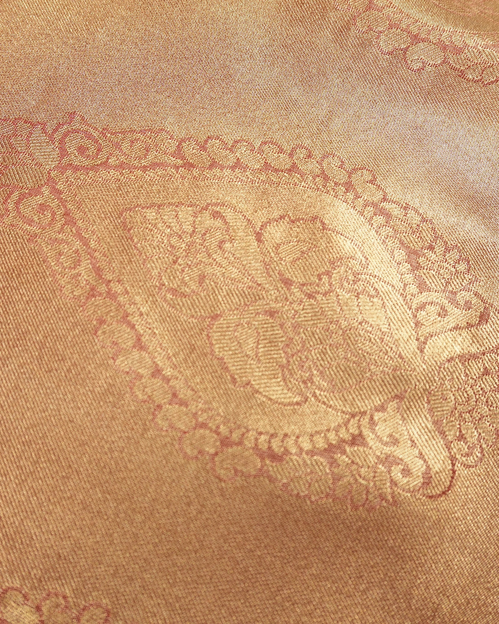 Soft Peach Kanjivaram Silk Saree with Floral Weaving and Paisley Accents