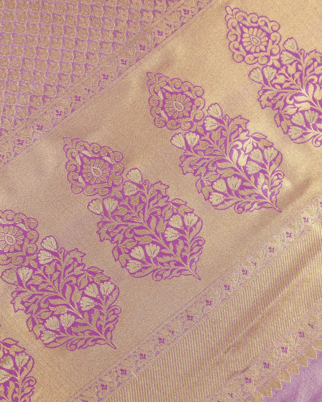 Lilac Kanjivaram Silk Saree with Intricate Floral Zari Motifs and Rich Pallu