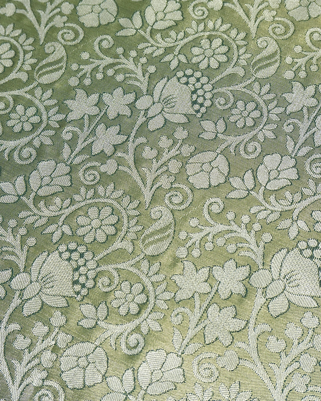 Green Kanjivaram Silk Saree with Floral Jaal and Rich Border with Paisley Weaving