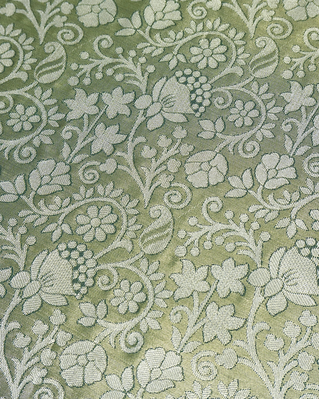 Green Kanjivaram Silk Saree with Floral Jaal and Rich Border with Paisley Weaving