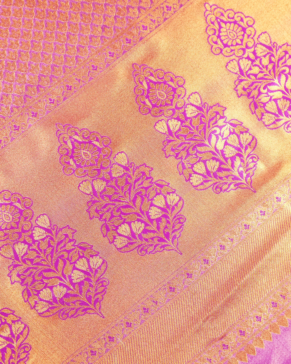 Lilac Kanjivaram Silk Saree with Intricate Floral Zari Motifs and Rich Pallu
