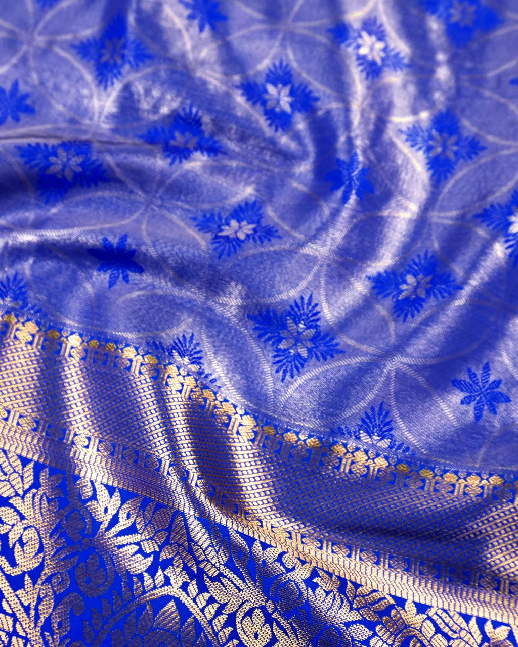 Blue Kanjivaram Silk Saree with Artistic Paisley Zari Border