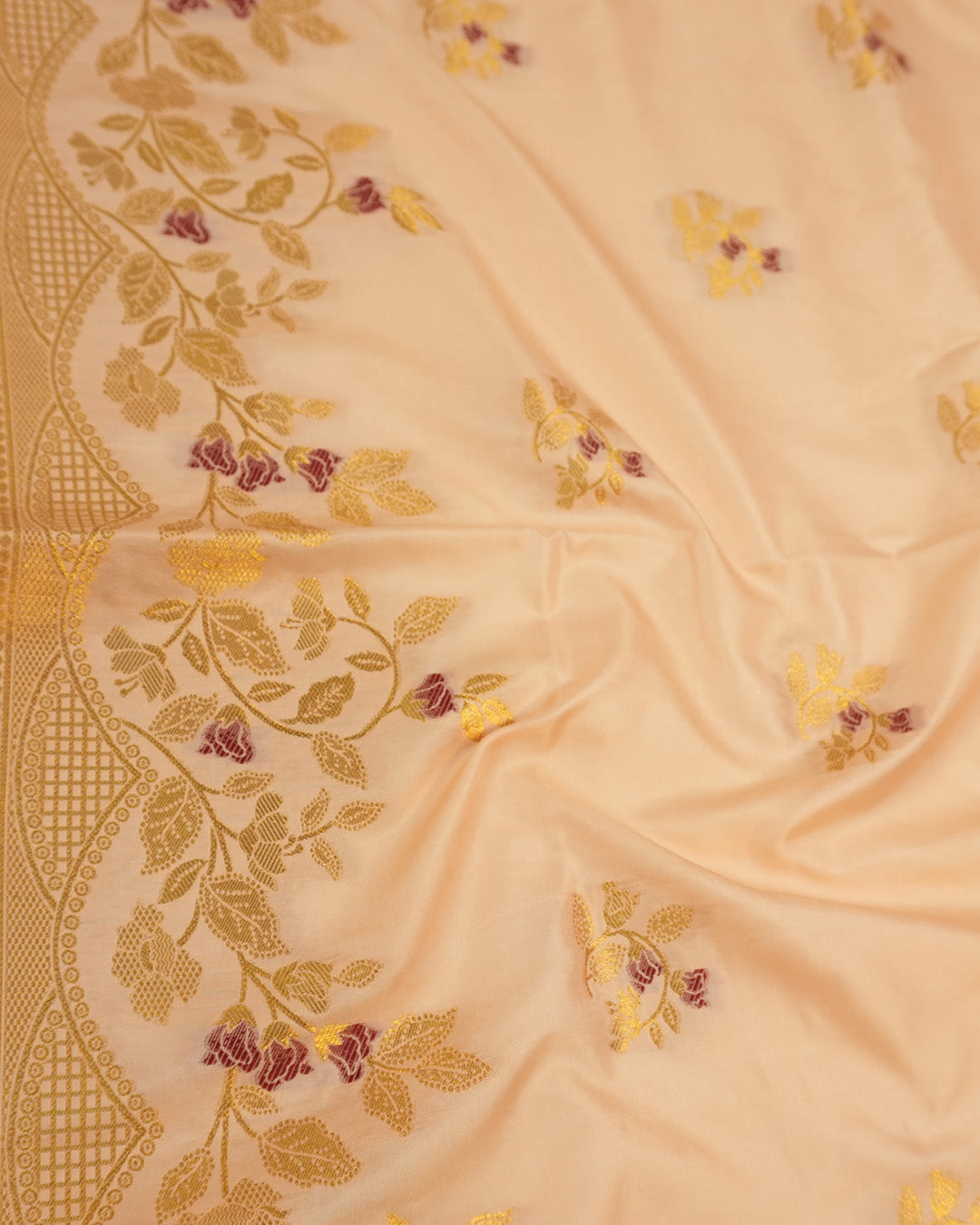 Peach Banarasi Silk Saree with Floral Meenakari Jaal Weaves