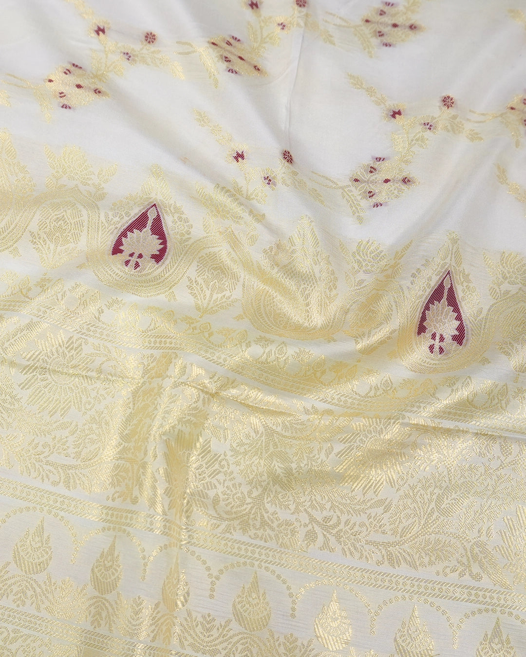 Ivory Banarasi Silk Saree with Delicate Vine and Detailed Meenakari Floral Weaves