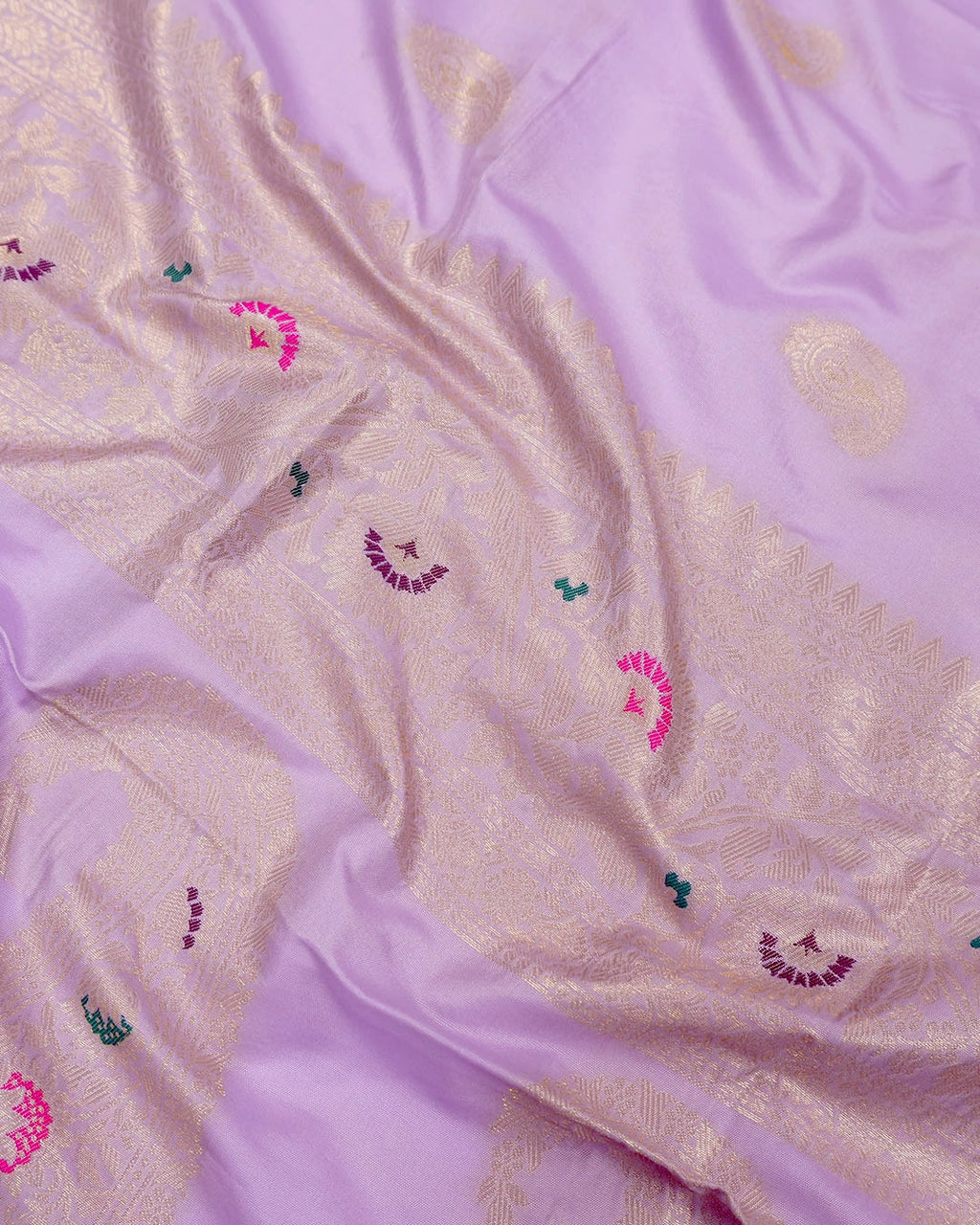 Lavender Banarasi Silk Saree with Delicate Paisley Buta Weaving
