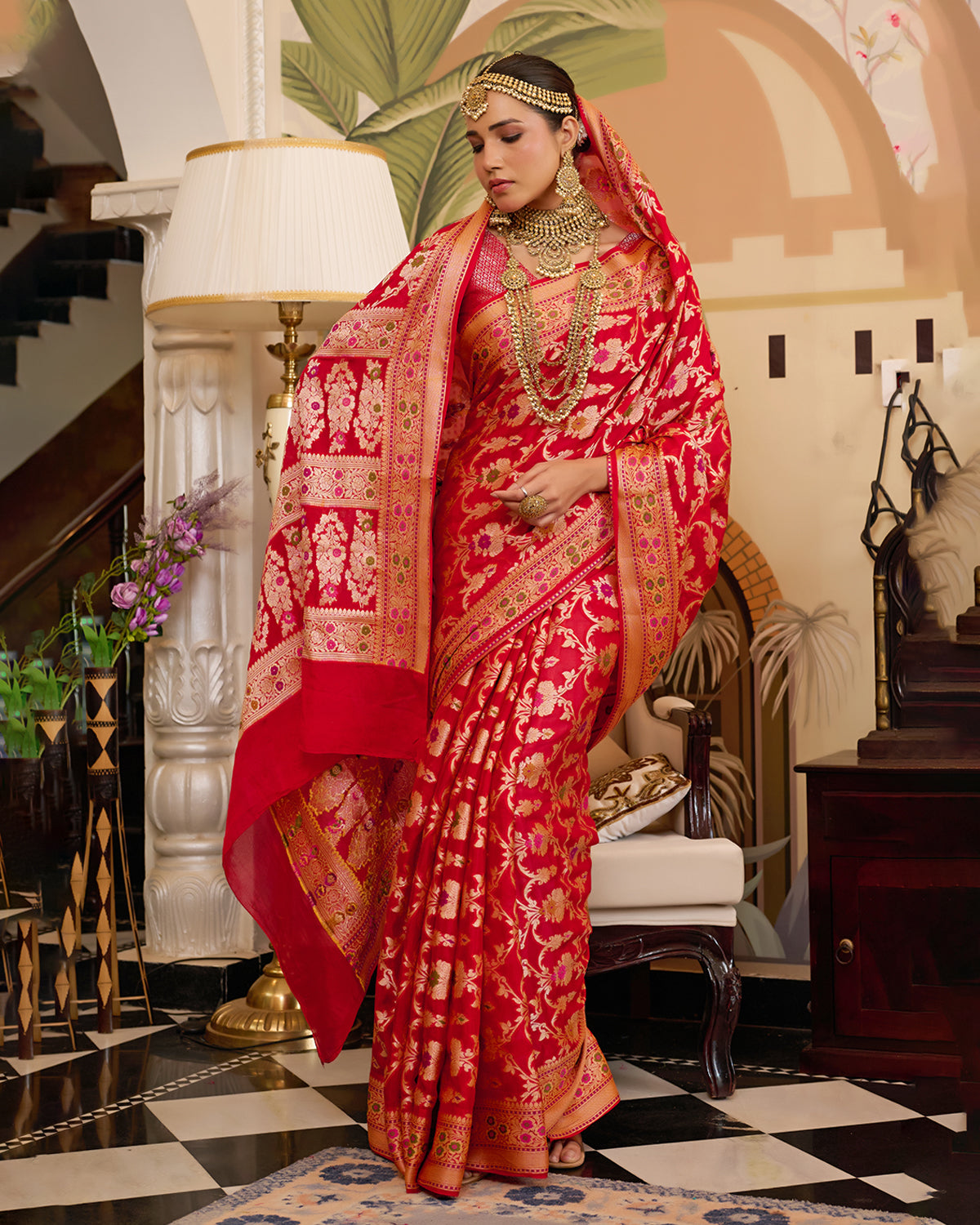 Red Pure Chiffon Saree with Graceful Floral Jaal Craftsmanship